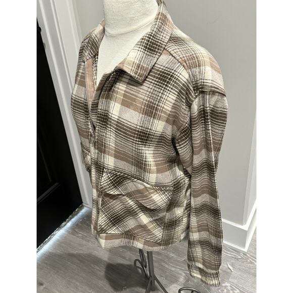 NWT Beach Lunch Lounge Brown Plaid Flannel Shacket Shirt Zip Jacket Womens Small - Picture 8 of 12